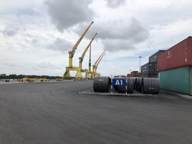 Đề xuất nhập khẩu xăng dầu dự trữ, Bộ Công Thương, chuyên gia nói gì?