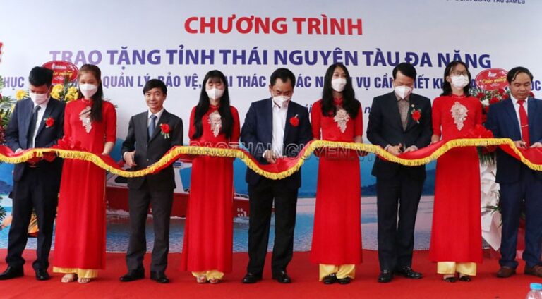 LỄ TRAO TẶNG TÀU CỨU HỘ ĐA NĂNG CHO TỈNH THÁI NGUYÊN NGÀY 21/01/2022